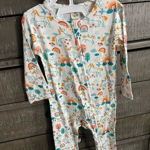 Larkspur bamboo romper. Adorable sold out pattern. 6/12 months